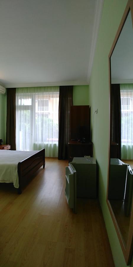 Green Hotel Kvariati Dış mekan fotoğraf